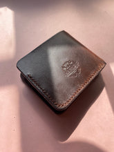 Load image into Gallery viewer, Leather wallet