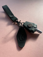 Load image into Gallery viewer, Belt loop drum keyring deal