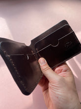 Load image into Gallery viewer, Leather wallet