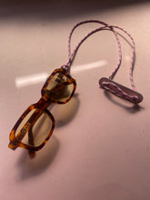 Load image into Gallery viewer, Leather glasses holder