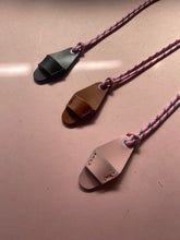 Load image into Gallery viewer, Leather glasses holder