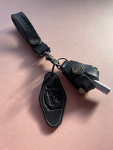 Load image into Gallery viewer, Belt loop drum keyring deal