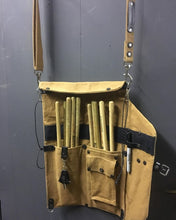 Load image into Gallery viewer, Little UN - Drumstick roll