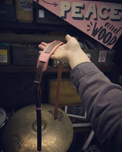 Load image into Gallery viewer, Guitar p&amp;w strap